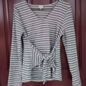 Casual front tie shirt